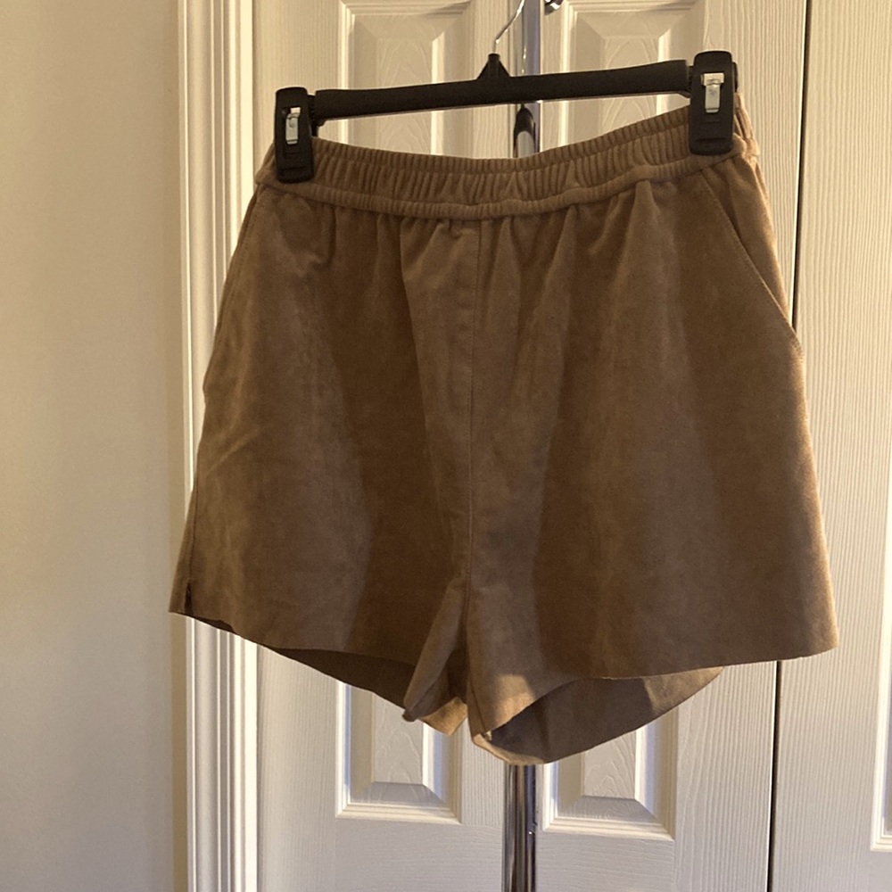 Wilfred Free high waist elastic felted shorts